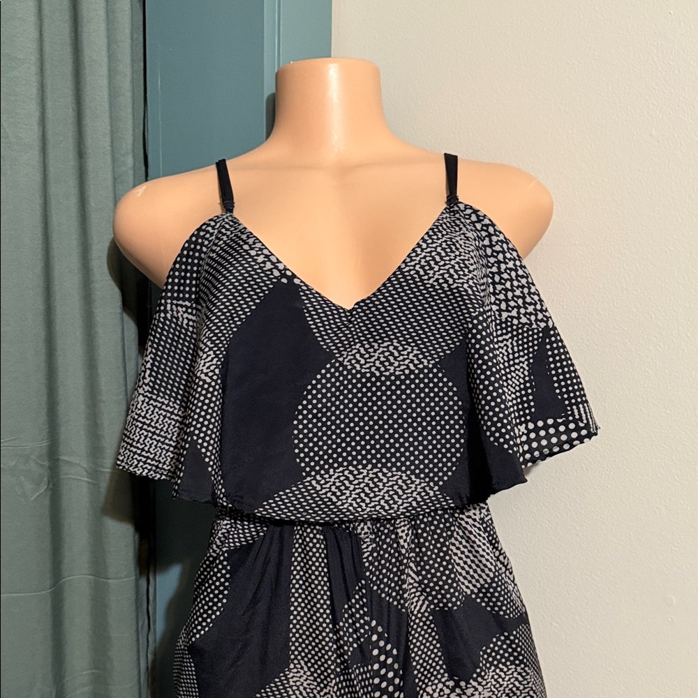 Chic Black and Gray Women's Jumpsuit - Picture 2 of 4